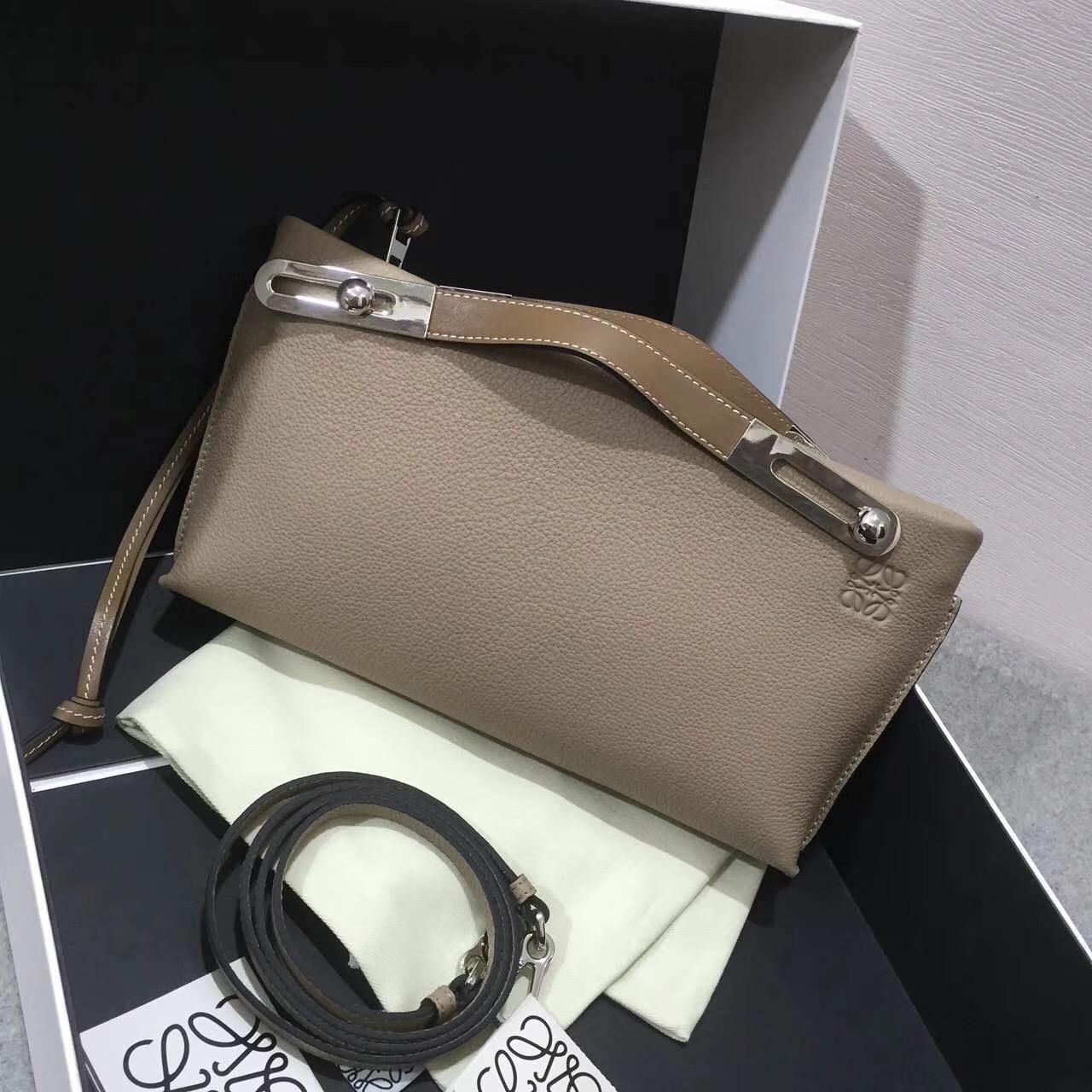 loewe羅意威 軟顆粒小牛皮 Missy Small Bag 灰色