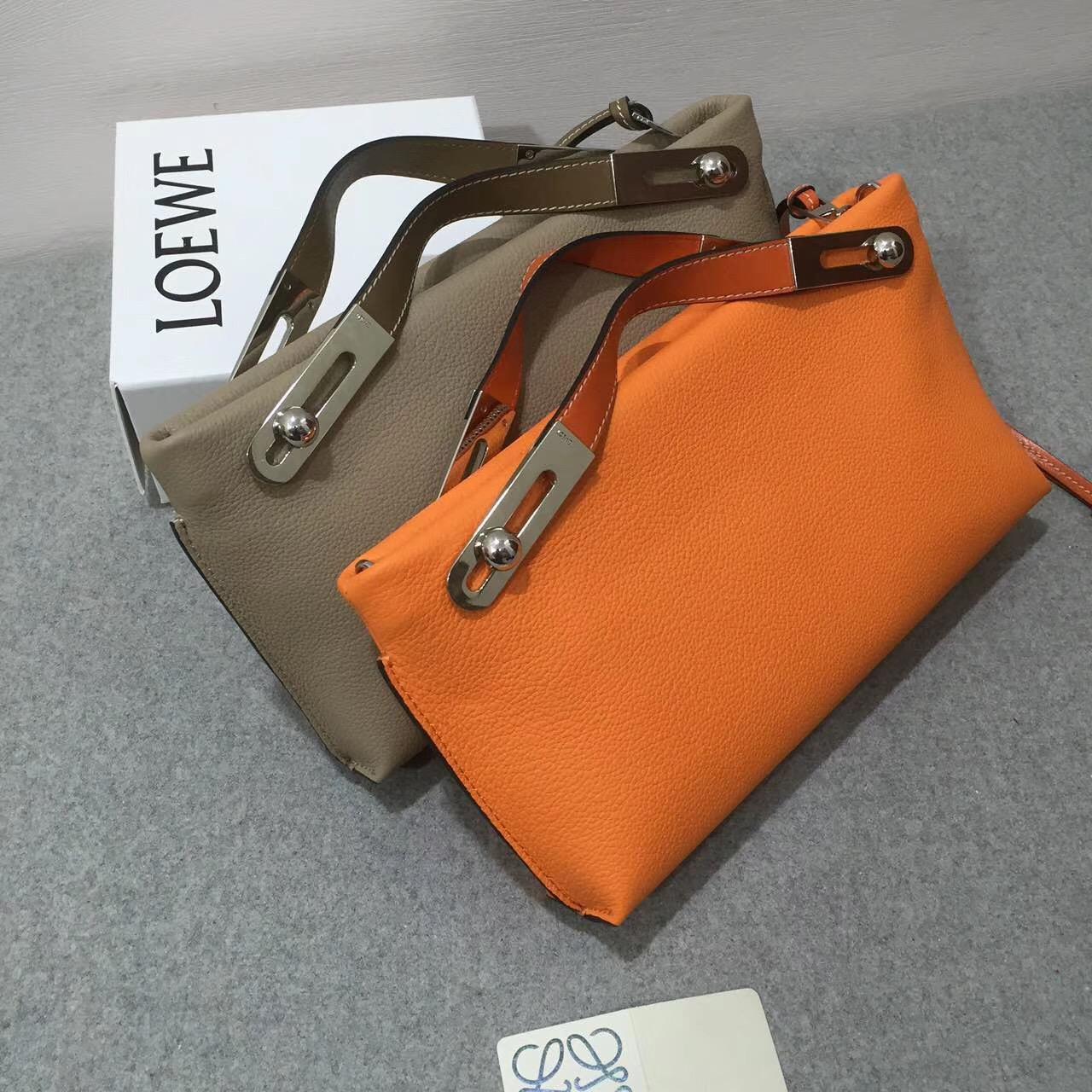 loewe羅意威 軟顆粒小牛皮 Missy Small Bag 灰色