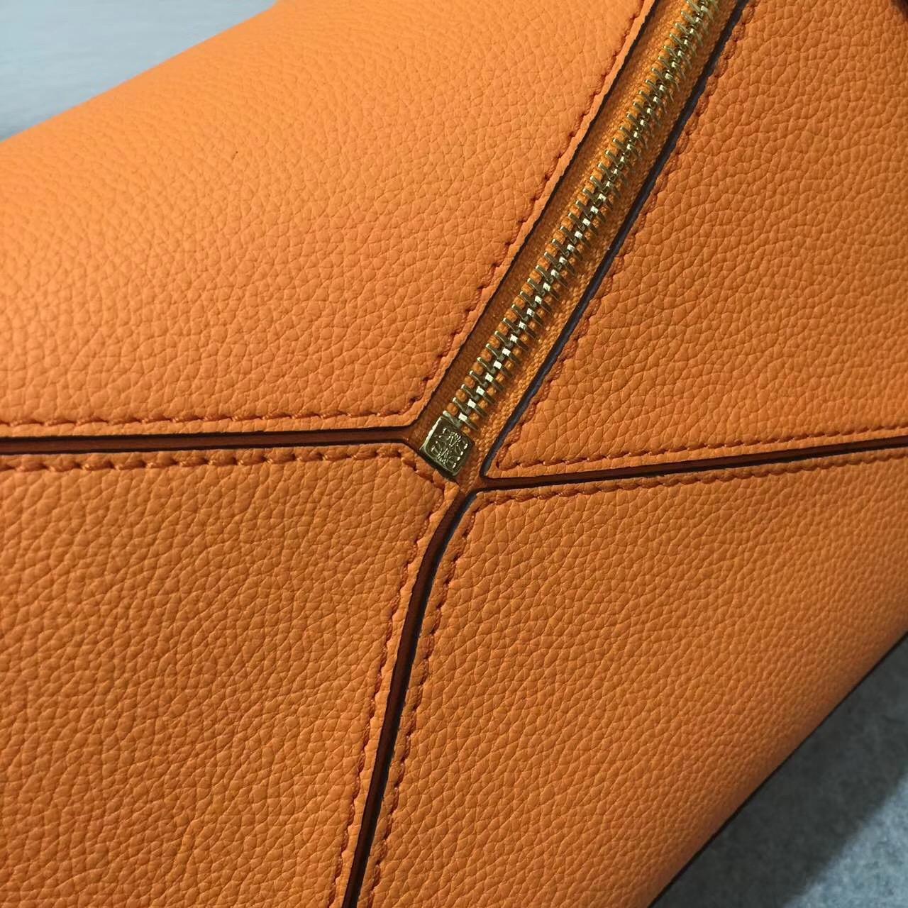 Loewe羅意威小號幾何包 Puzzle Small Bag Apricot/Orange 顆粒小牛皮