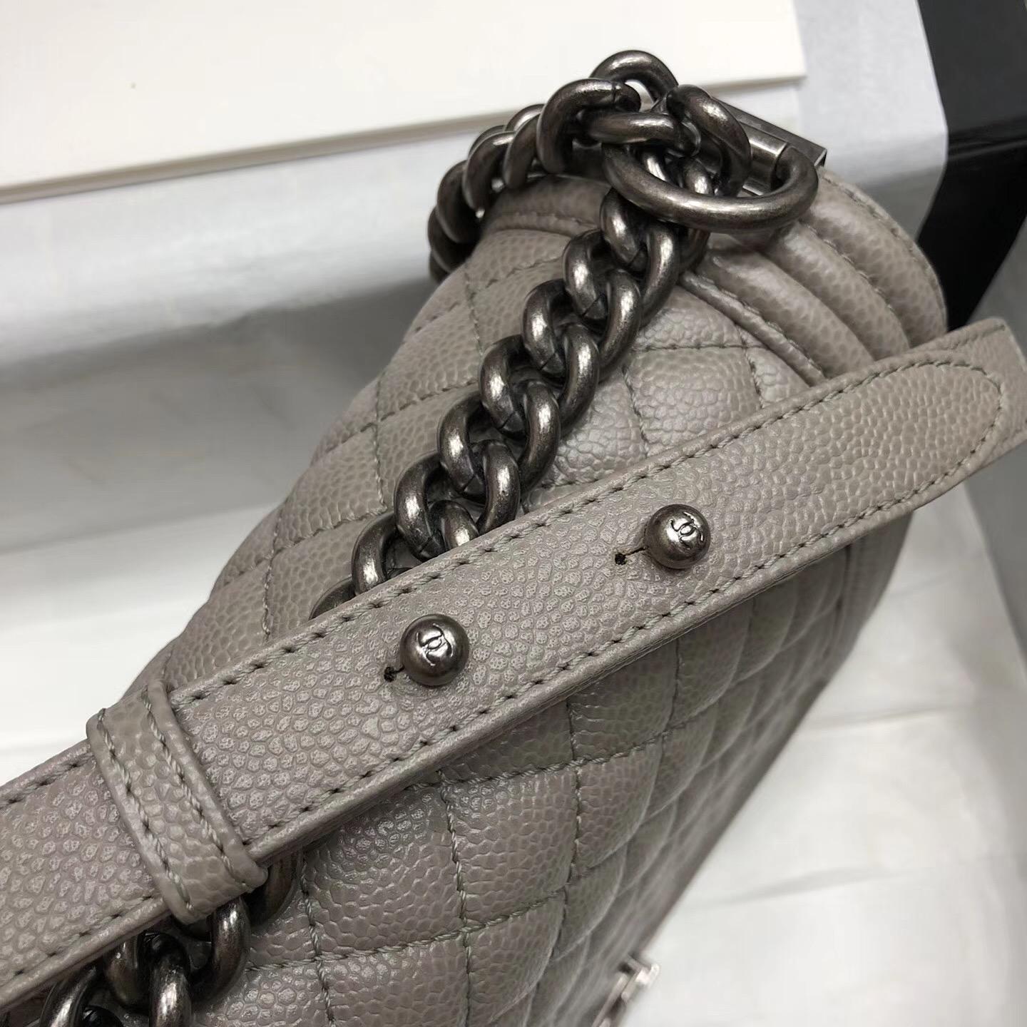 Chane.中號Large Le boy bag handbag 28cm 口蓋包 灰色魚子醬