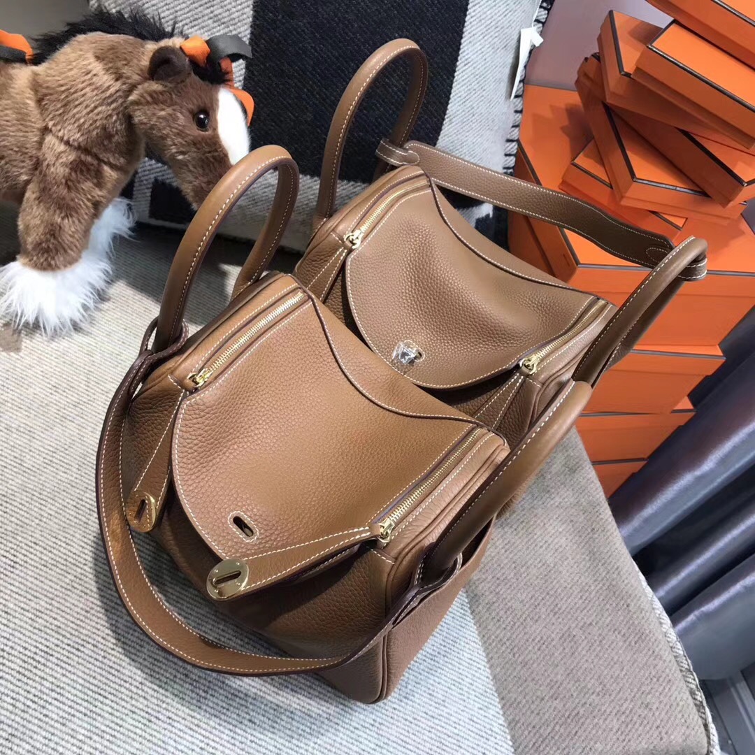 愛馬仕最具名媛風的包袋Hermes Lindy 26CM togo CK37 Gold金棕色1H太妃色