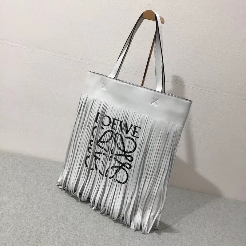 LOEWE羅意威 Vertical Tote Fringe Paula Bag 綿白色