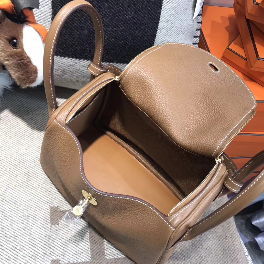 愛馬仕最具名媛風的包袋Hermes Lindy 26CM togo CK37 Gold金棕色1H太妃色