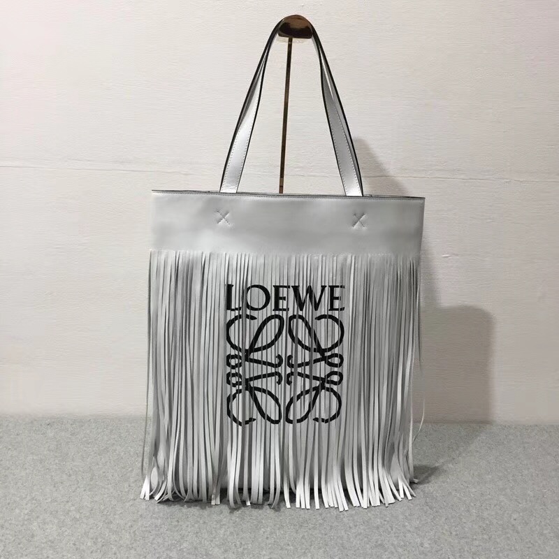 LOEWE羅意威 Vertical Tote Fringe Paula Bag 綿白色