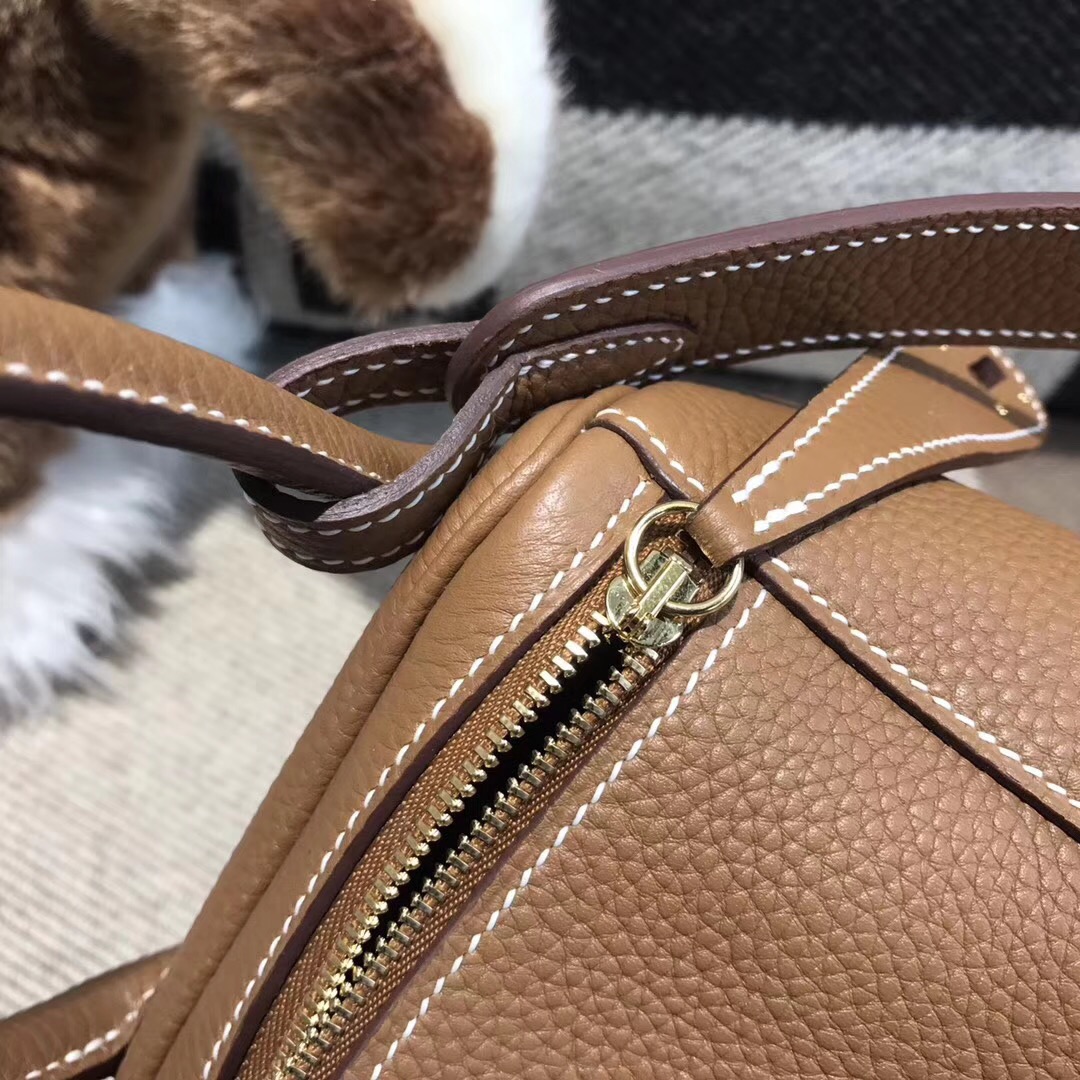 愛馬仕最具名媛風的包袋Hermes Lindy 26CM togo CK37 Gold金棕色1H太妃色