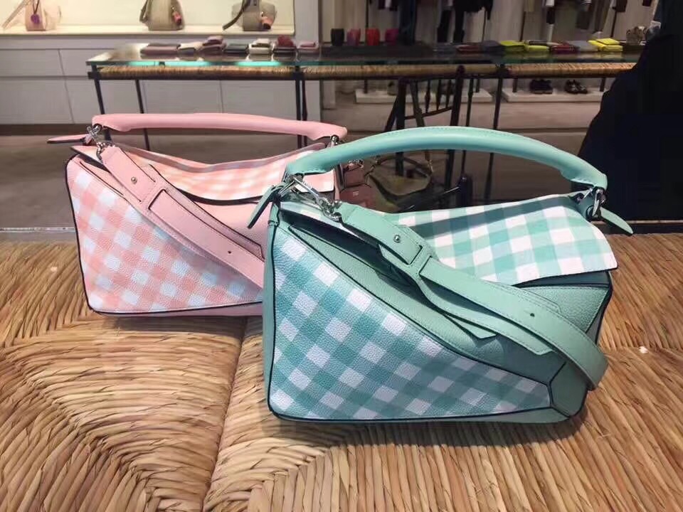 Loewe柔軟粒面小牛皮Puzzle Gingham Bag sea-water green