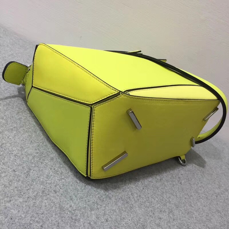 Loewe的明星包經典小牛皮精制而成 Puzzle Bag yellow multitone