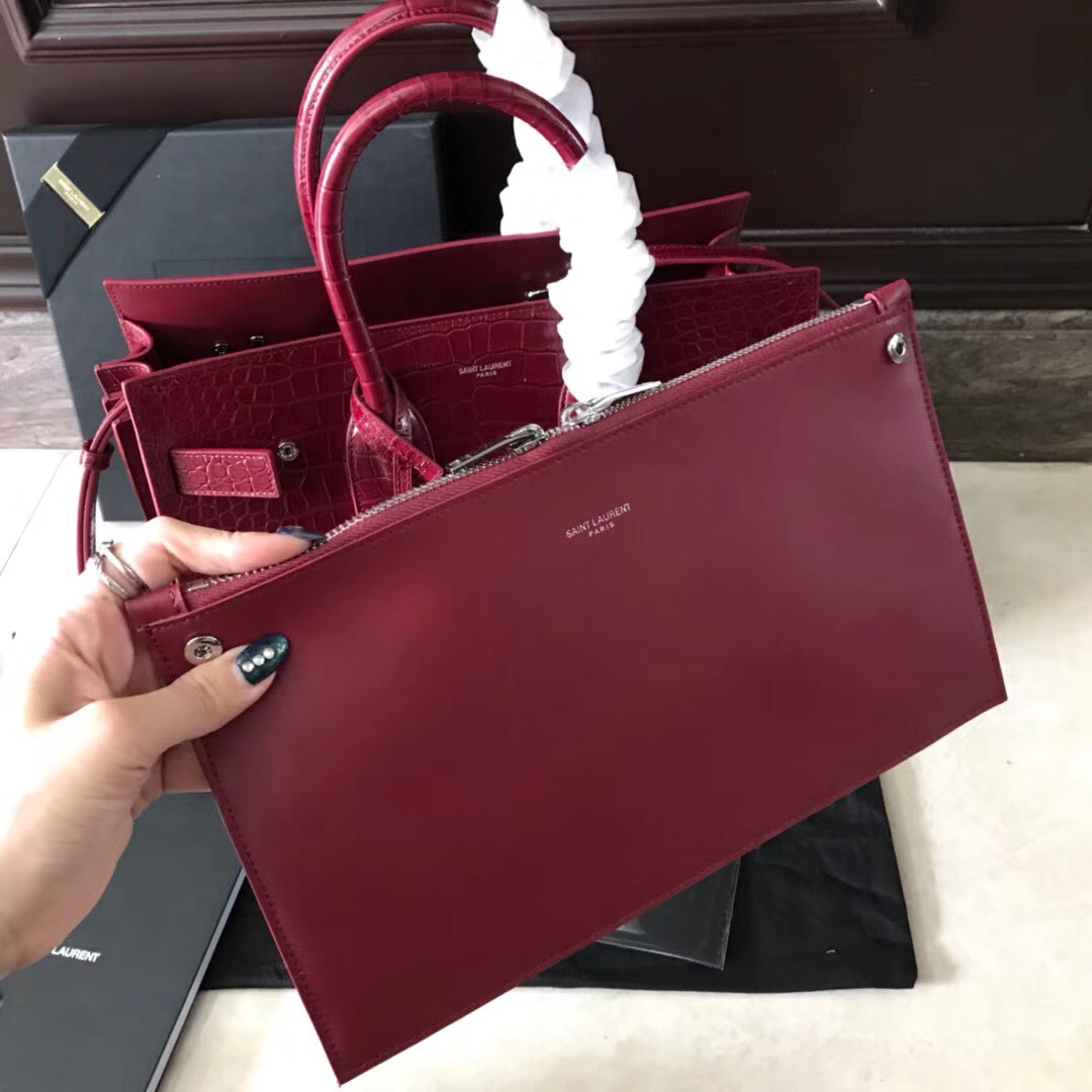 YSL 小號SAC DE JOUR SOUPLE小牛皮 酒紅色鱷魚壓花真皮包