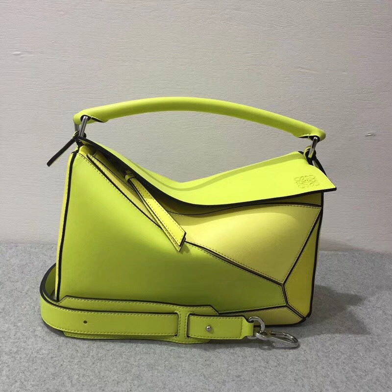 Loewe的明星包經典小牛皮精制而成 Puzzle Bag yellow multitone