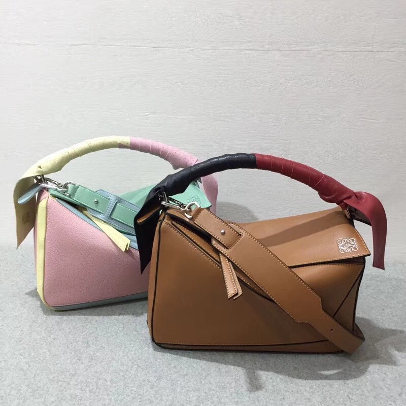 羅意威女包 loewe彩色糖果色Puzzle Wrap Bag Multicolor 配穿孔雙色納帕皮革條