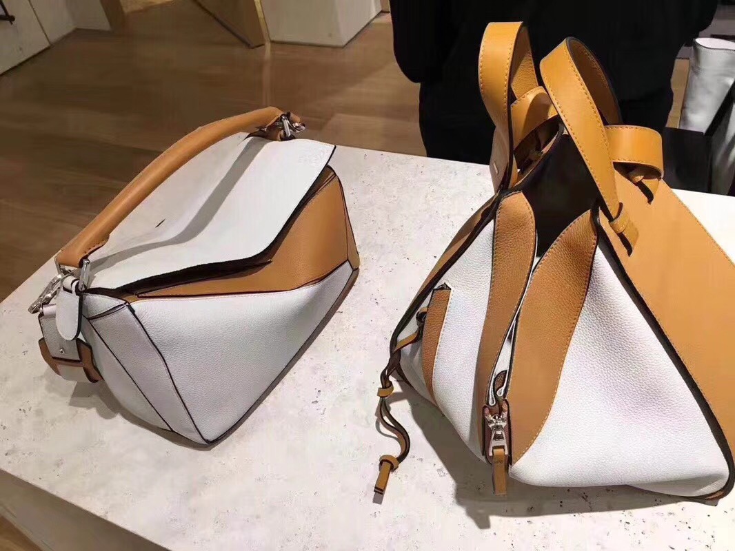 羅意威女包loewe Puzzle Bag Soft White/Amber Soft Grained Calf/Classic Ca