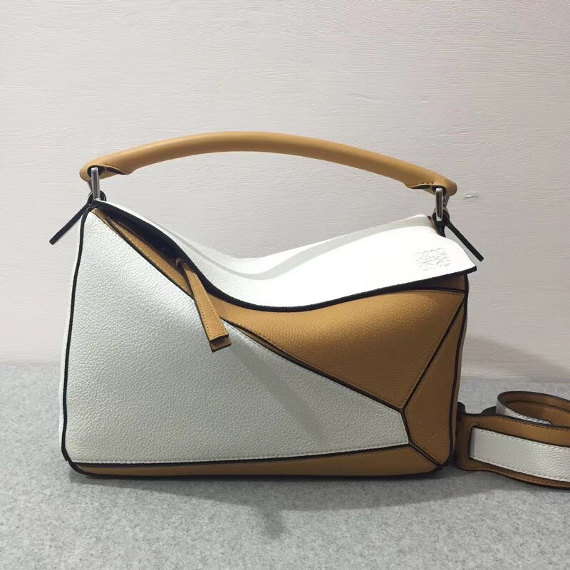 羅意威女包loewe Puzzle Bag Soft White/Amber Soft Grained Calf/Classic Ca