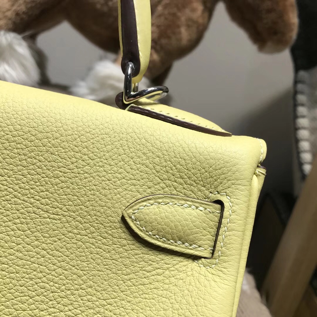 愛馬仕凱莉包Hermes Kelly 28cm togo 1Z Jaune Poussin 小鸡黄