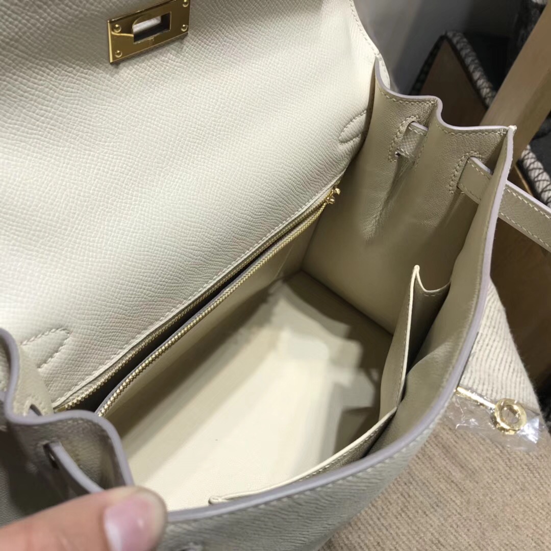 Hermes Kelly 28cm Epsom CC10 Craie 奶昔白外縫 金扣 素色系列首選