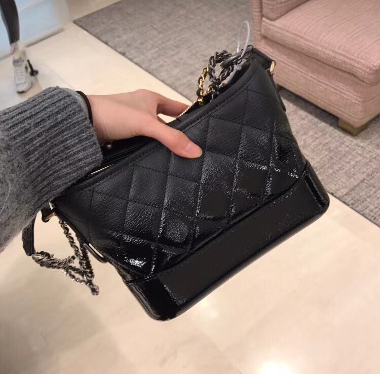 2018春夏系列小號 黑色羊皮 漆皮Gabrielle Bag 流浪包 small hobo bag