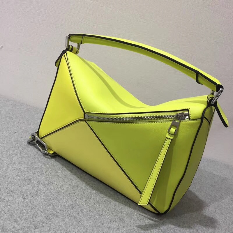 Loewe的明星包經典小牛皮精制而成 Puzzle Bag yellow multitone