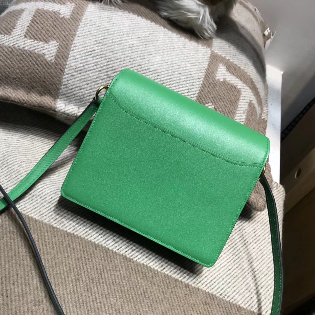 Hermes愛馬仕最具線條感的包袋 Roulis Mini 小號 U4 vert vertigo 絲絨綠