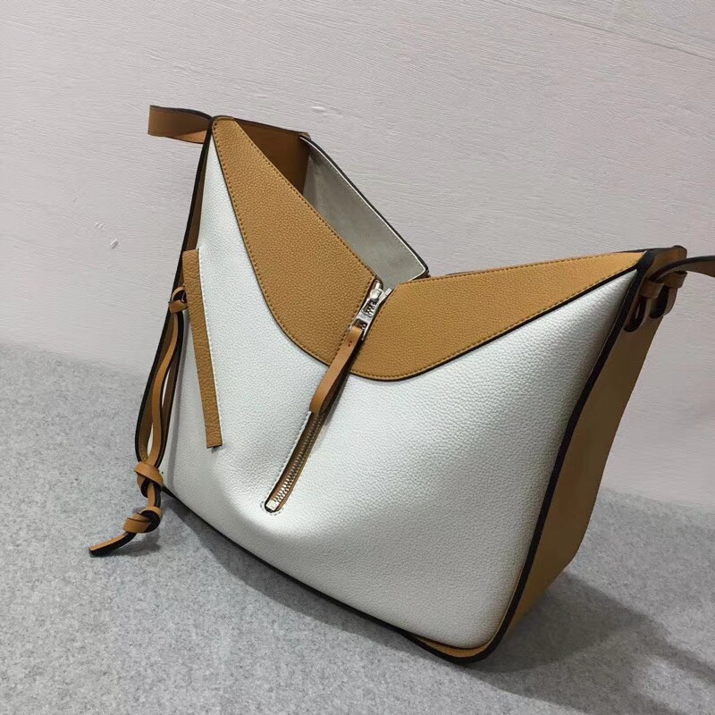 loewe Hammock手袋柔軟粒面小牛皮Medium Bag Soft White/Amber