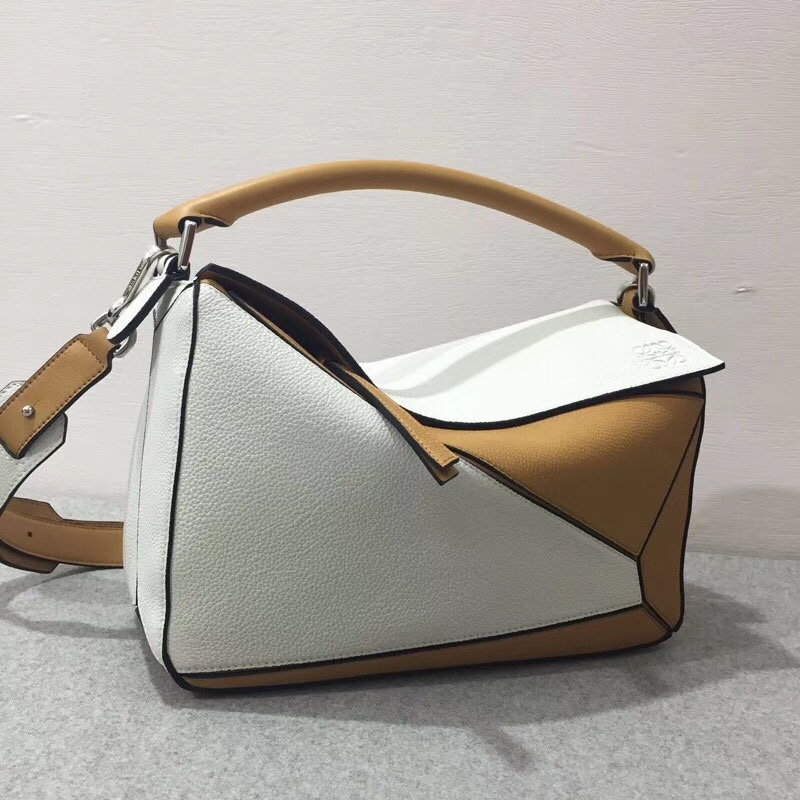 羅意威女包loewe Puzzle Bag Soft White/Amber Soft Grained Calf/Classic Ca