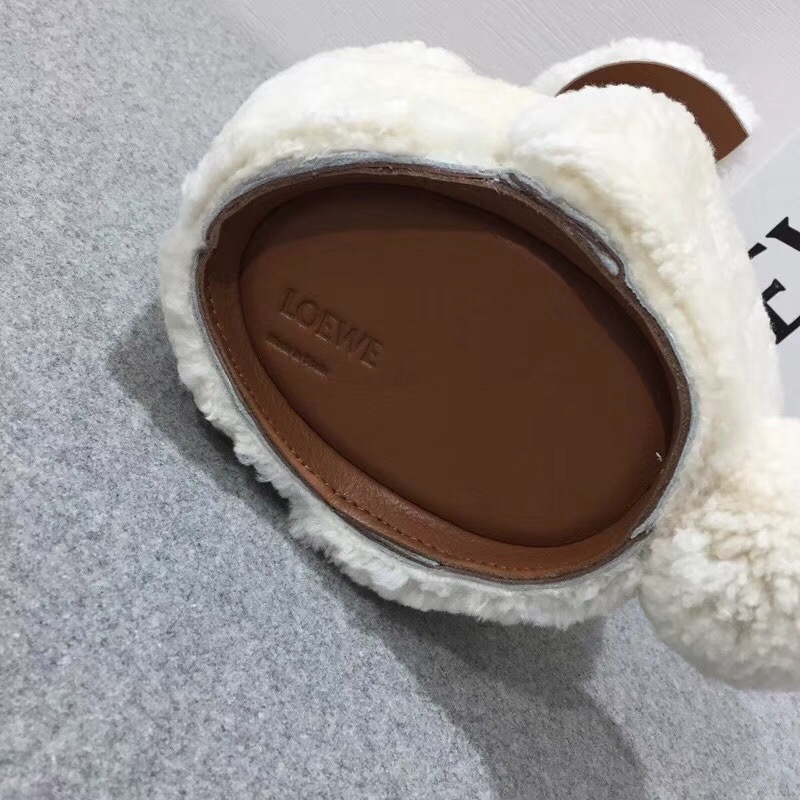 loewe shearling Bunny Mini Bag 原色 羊毛活潑的兔子包袋