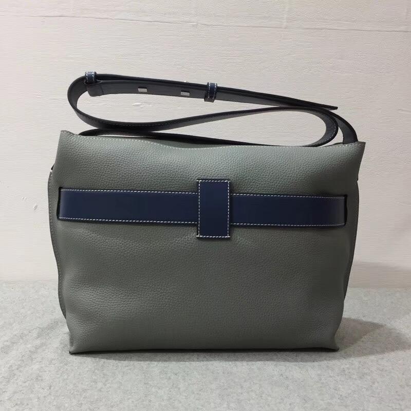 loewe 郵差包Military Messenger Small BagAnagram壓花圖案