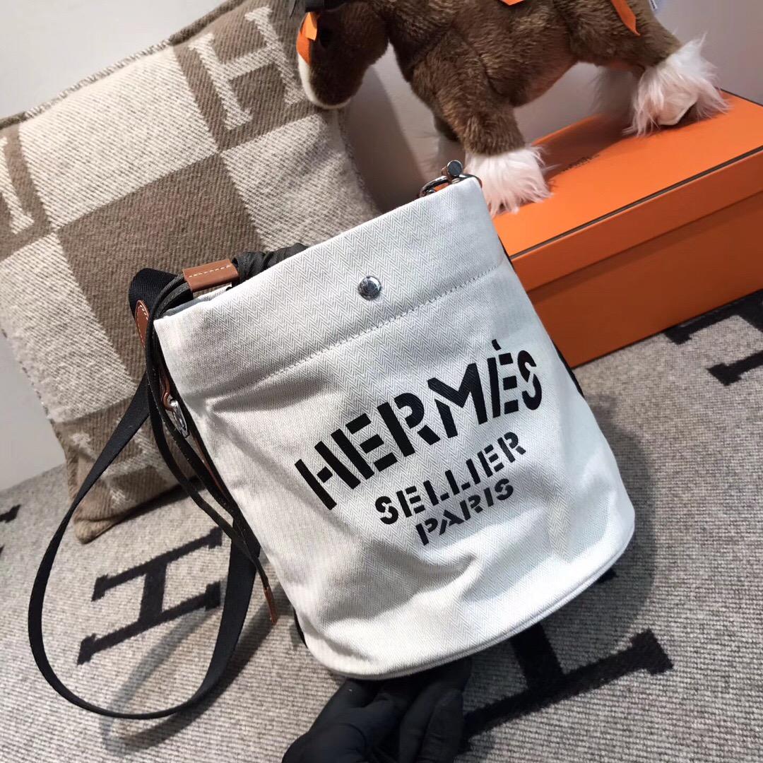 愛馬仕Hermes sac de pansage 米白色 帆布水桶包