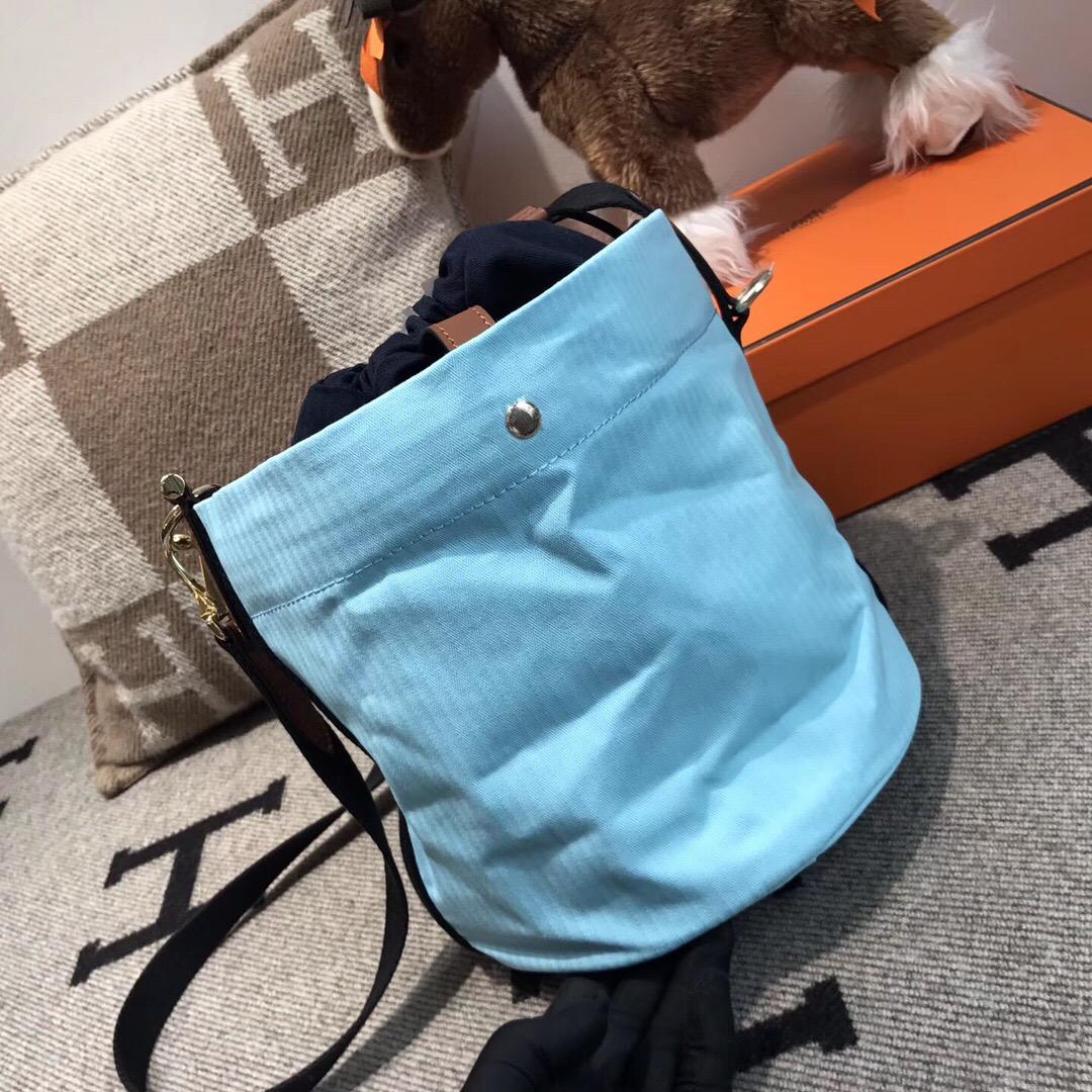 愛馬仕Hermes sac de pansage帆布水桶包 3P Blue Atoll馬卡龍藍