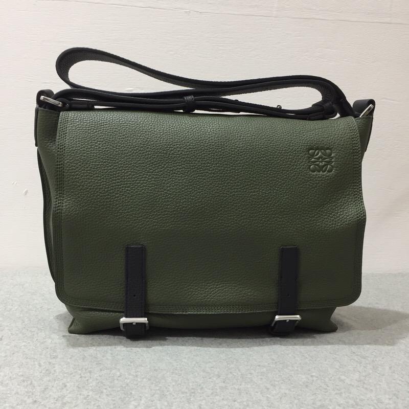 Loewe經典郵差包Military Messenger Bag Military Green/Black