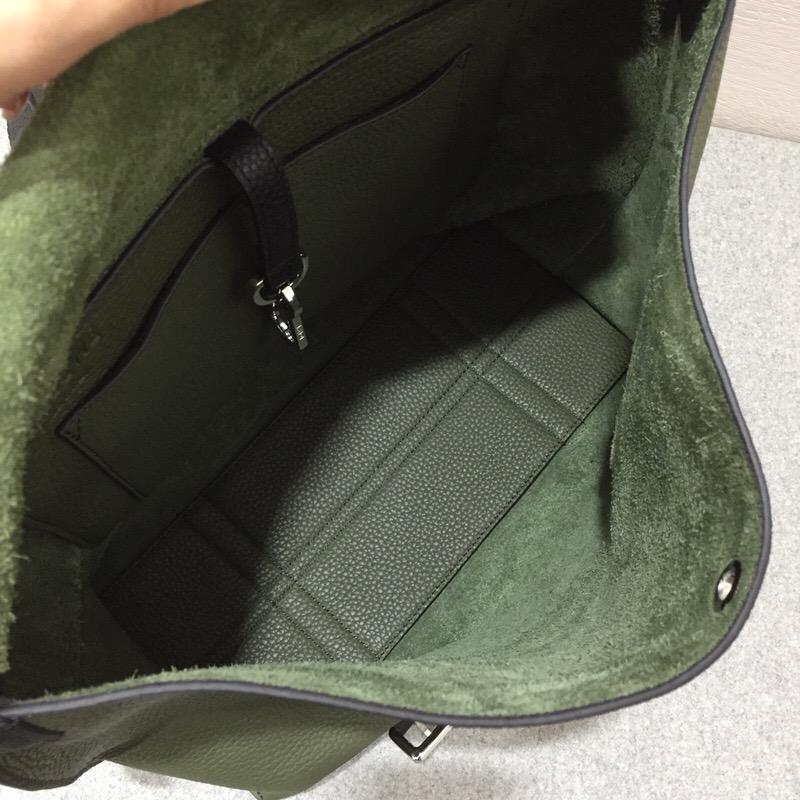 Loewe經典郵差包Military Messenger Bag Military Green/Black