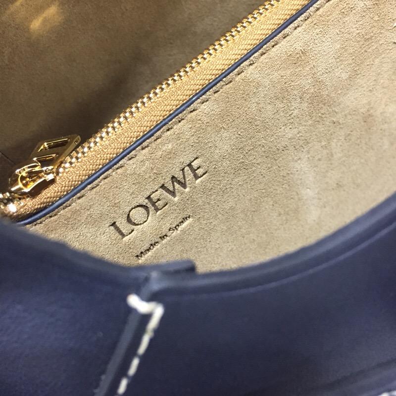 loewe Gate Bag Midnight Blue 柔軟天然牛皮 馬鞍包