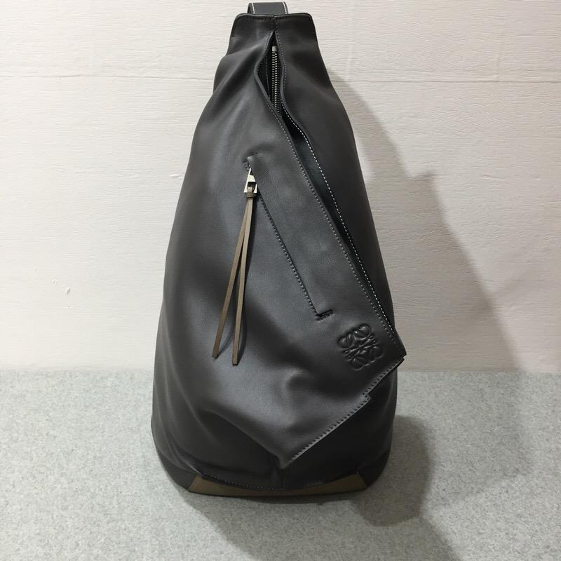 Loewe斜挎式背包Anton Backpack Dark Grey/Dark Taupe/Black