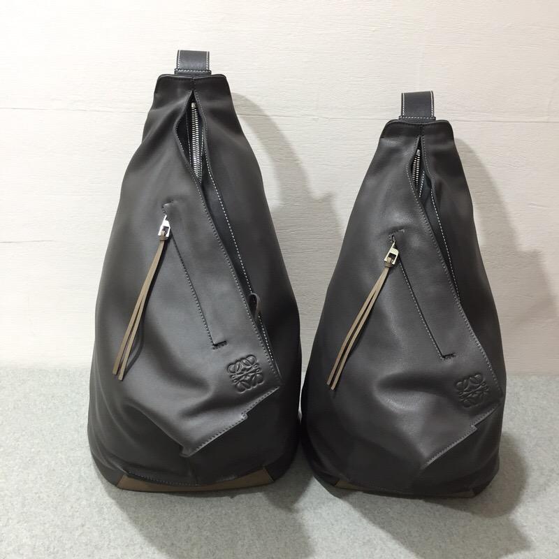Loewe斜挎式背包Anton Backpack Dark Grey/Dark Taupe/Black