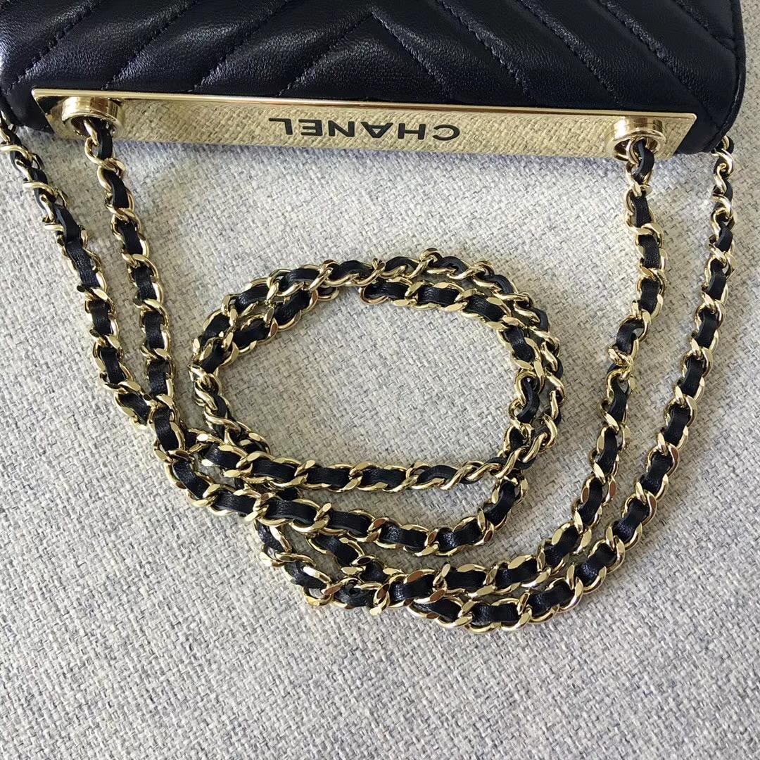 小香 2018年款的新woc 鏈條小包 發財包 黑色羊皮革與全鋼金色金屬
