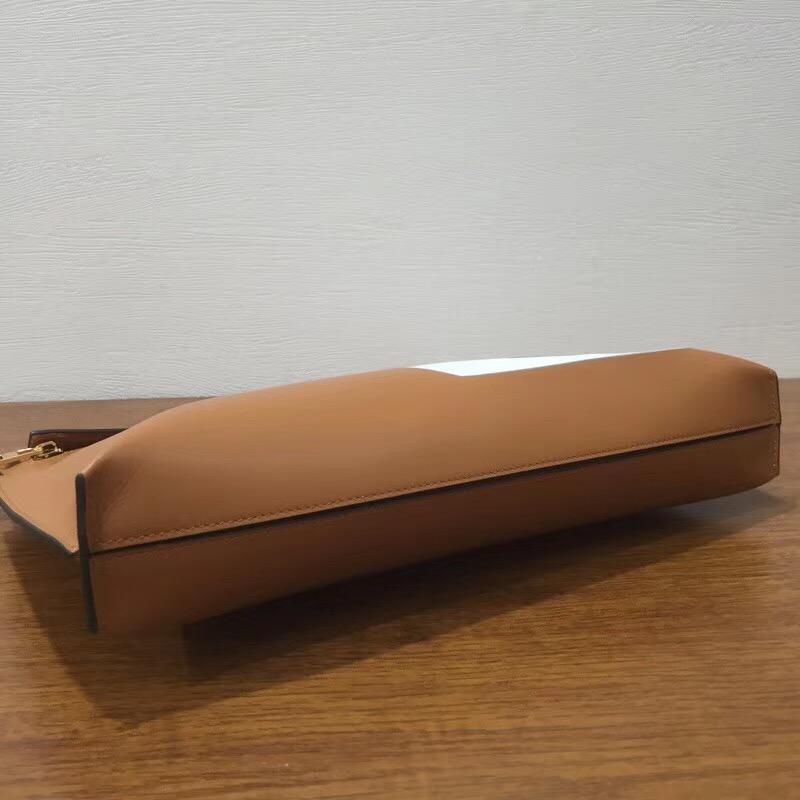 Loewe T Pouch Bag Bicolor 光滑小牛皮 拉鏈手拿包