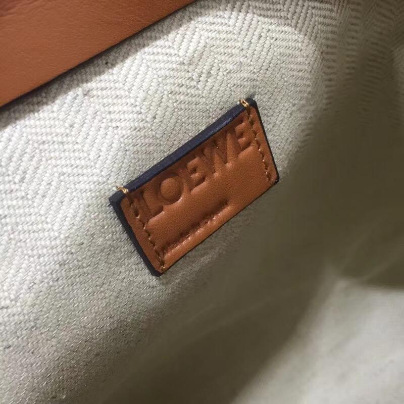 Loewe T Pouch Bag Bicolor 光滑小牛皮 拉鏈手拿包