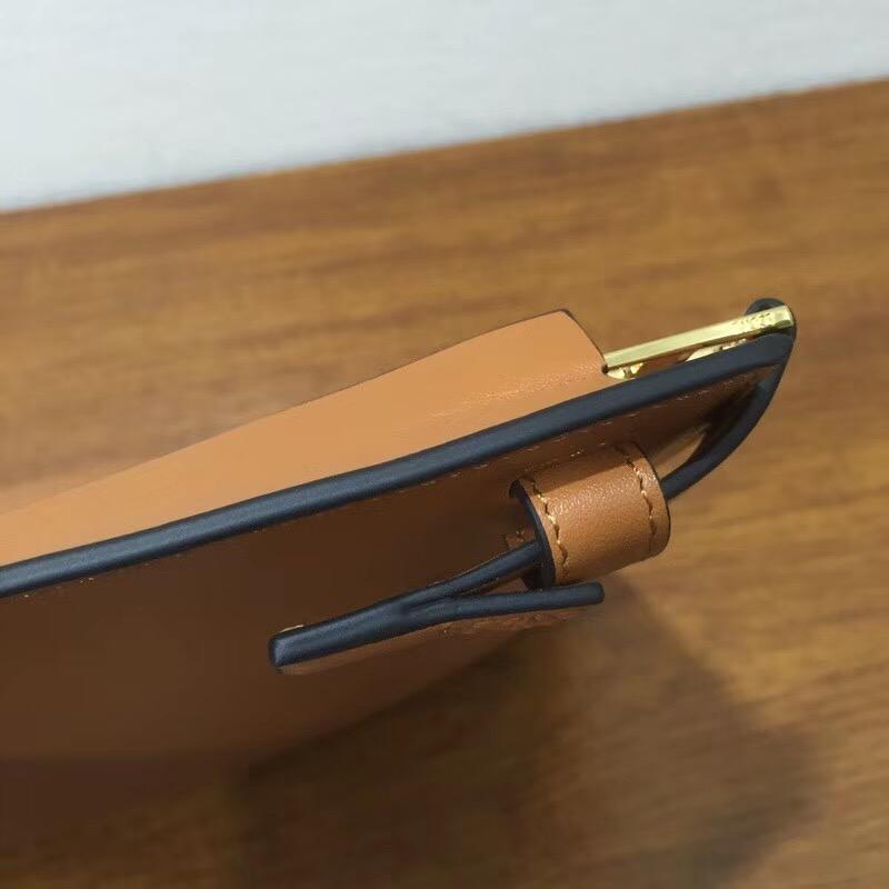 Loewe T Pouch Bag Bicolor 光滑小牛皮 拉鏈手拿包