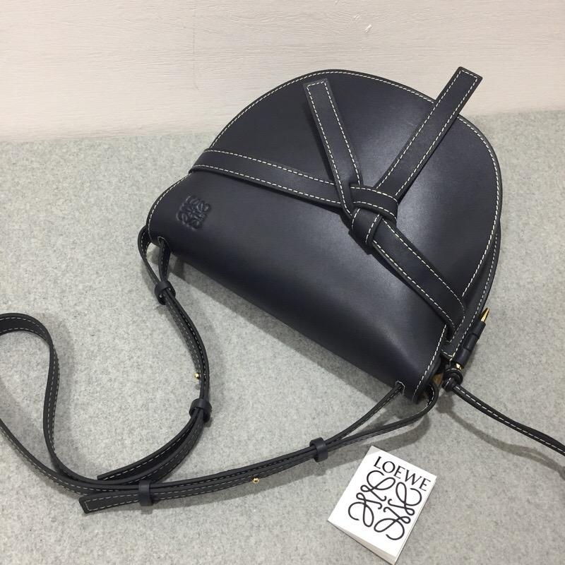 loewe Gate Bag Midnight Blue 柔軟天然牛皮 馬鞍包