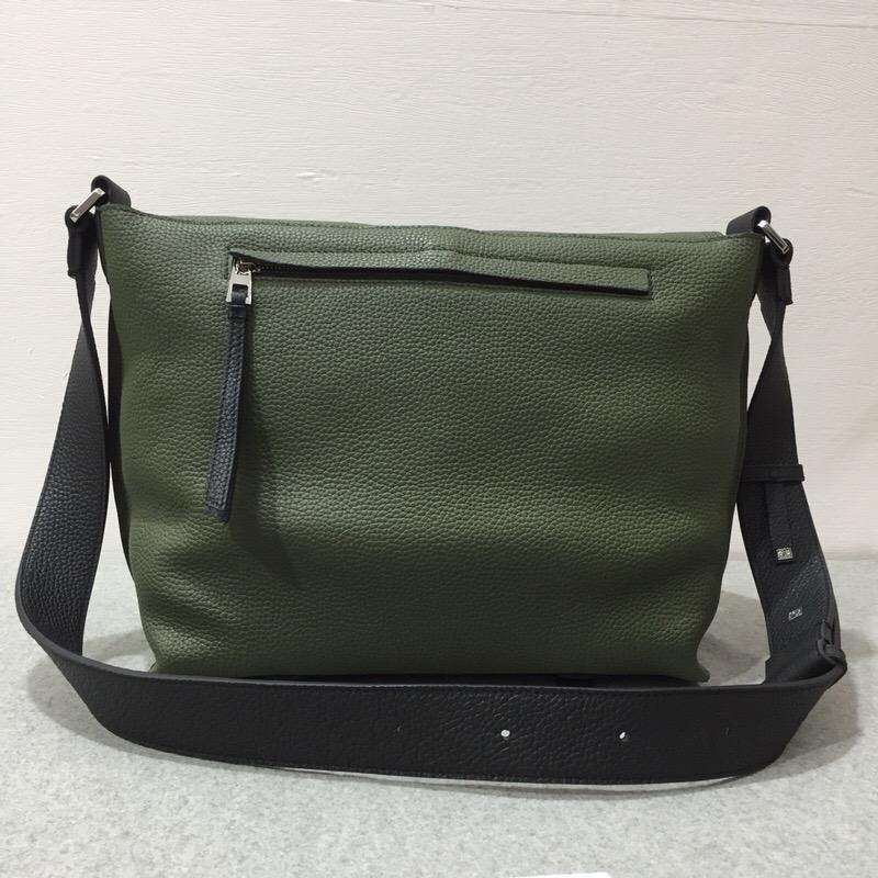 Loewe經典郵差包Military Messenger Bag Military Green/Black