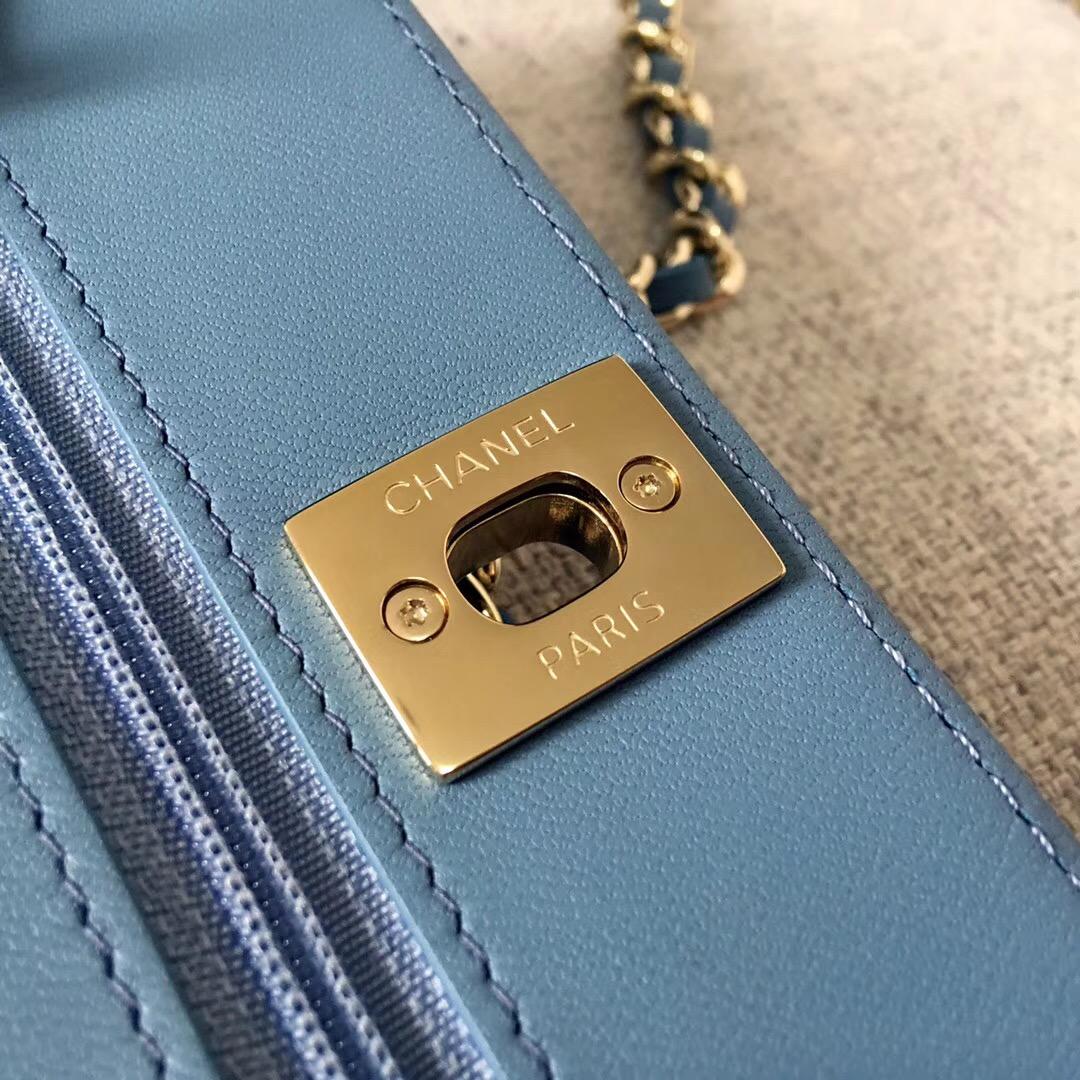 小香2018年款的新woc 鏈條小包 發財包 霧霾藍羊皮革與全鋼金色金屬