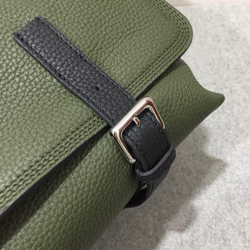 Loewe經典郵差包Military Messenger Bag Military Green/Black