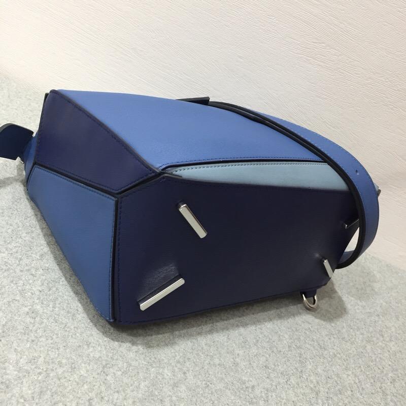 loewe 經典小牛皮 Puzzle Bag Varsity Blue Multitone