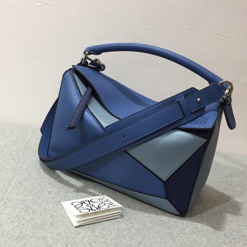 loewe 經典小牛皮 Puzzle Bag Varsity Blue Multitone