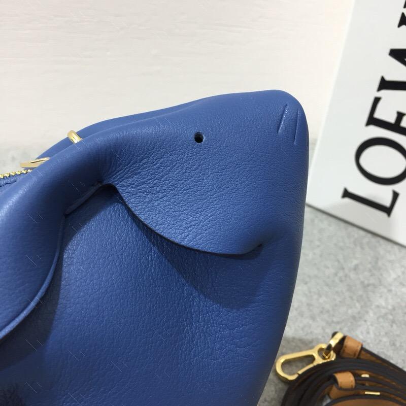 loewe迷妳斜挎包 Bunny Mini Bag Varsity Blue/Pecan Color 兔子造型絨球尾巴