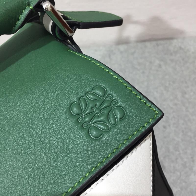 羅意威包包香港官網 Loewe Puzzle Bag Forest Green/White/Black