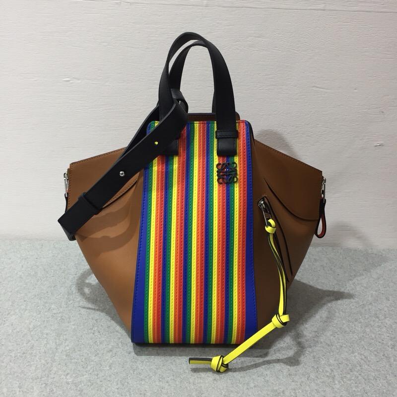 羅意威包包香港官網Loewe Hammock Rainbow Medium Bag Multicolor/Tan