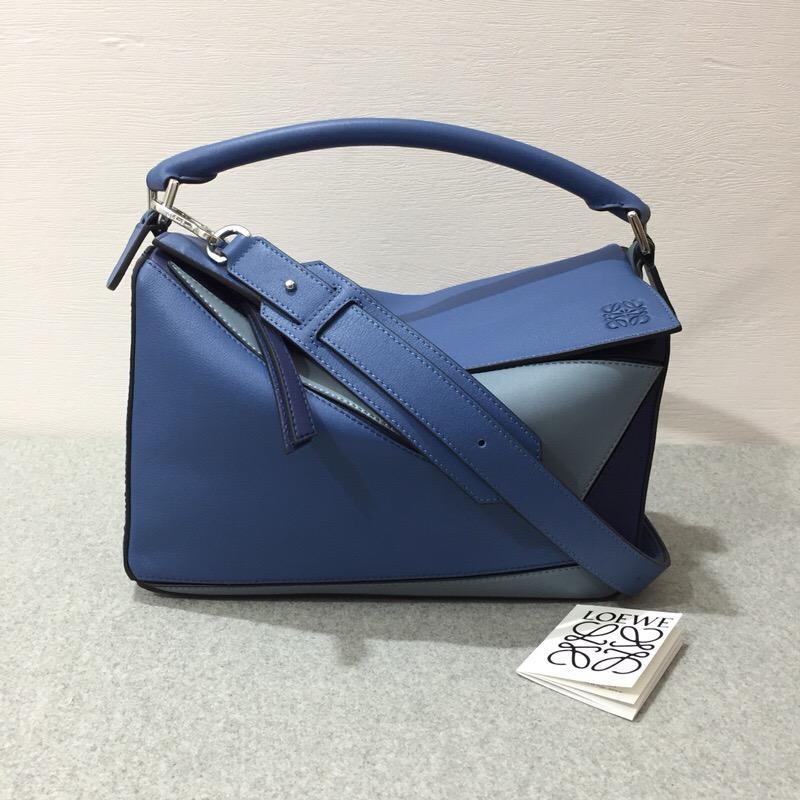 loewe 經典小牛皮 Puzzle Bag Varsity Blue Multitone