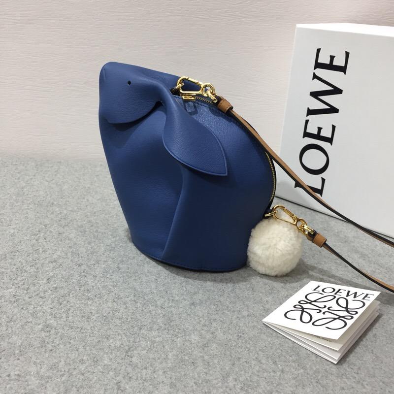 loewe迷妳斜挎包 Bunny Mini Bag Varsity Blue/Pecan Color 兔子造型絨球尾巴