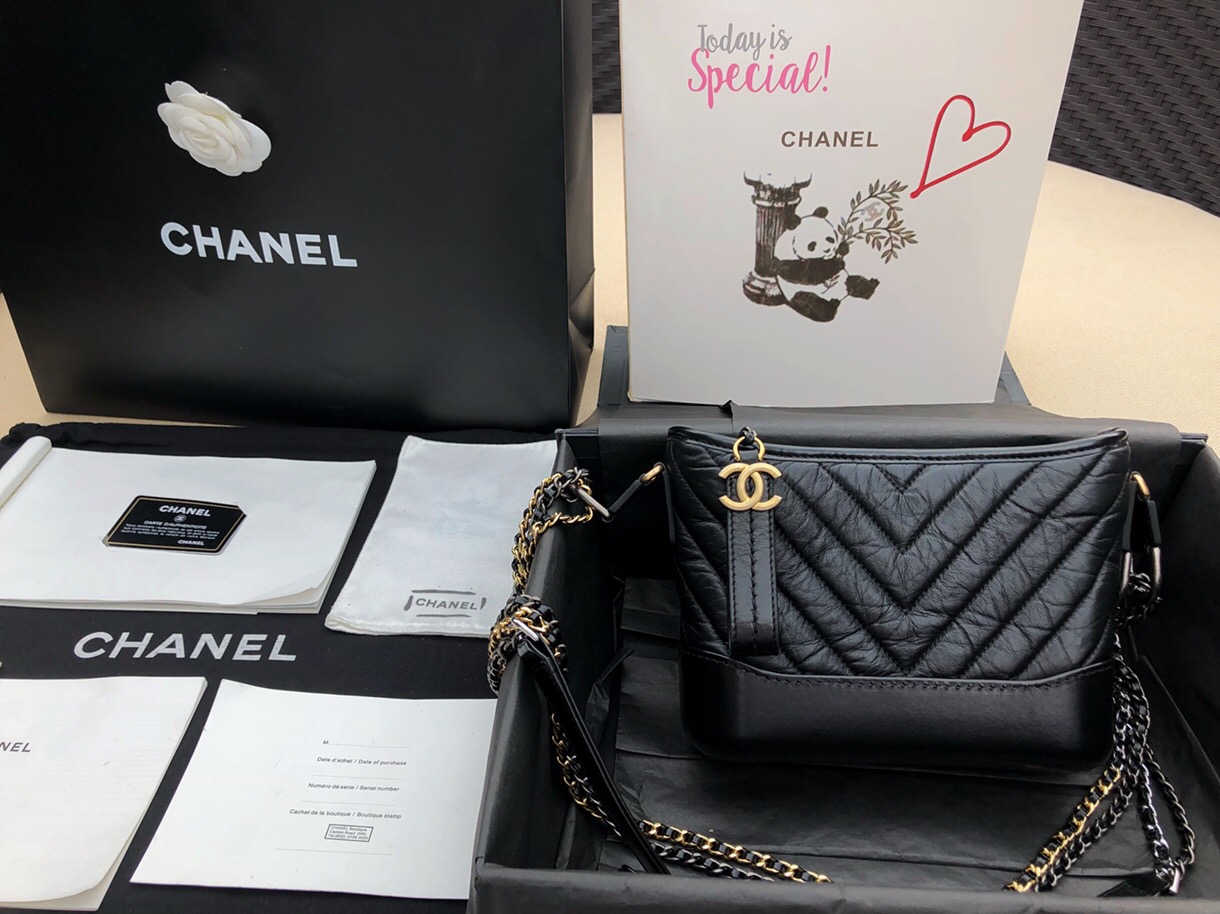 香奈兒Chanel 小號 GABRIELLE流浪包 復古小牛皮、銀色與金色金屬