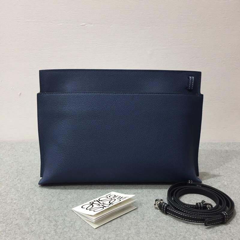 Loewe T Pouch Loewe 22 Bag Soft White/Red