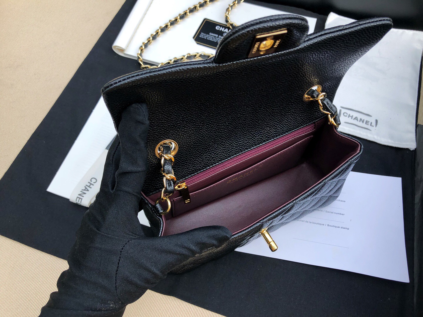 小香 Mini Classic Flap Bag 迷妳方胖子口蓋包 黑色小牛皮與金色金屬